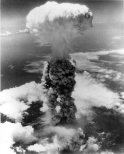Nagasaki Mushroom cloud above Nagasaki