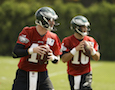 Philadelphia Eagles players practice