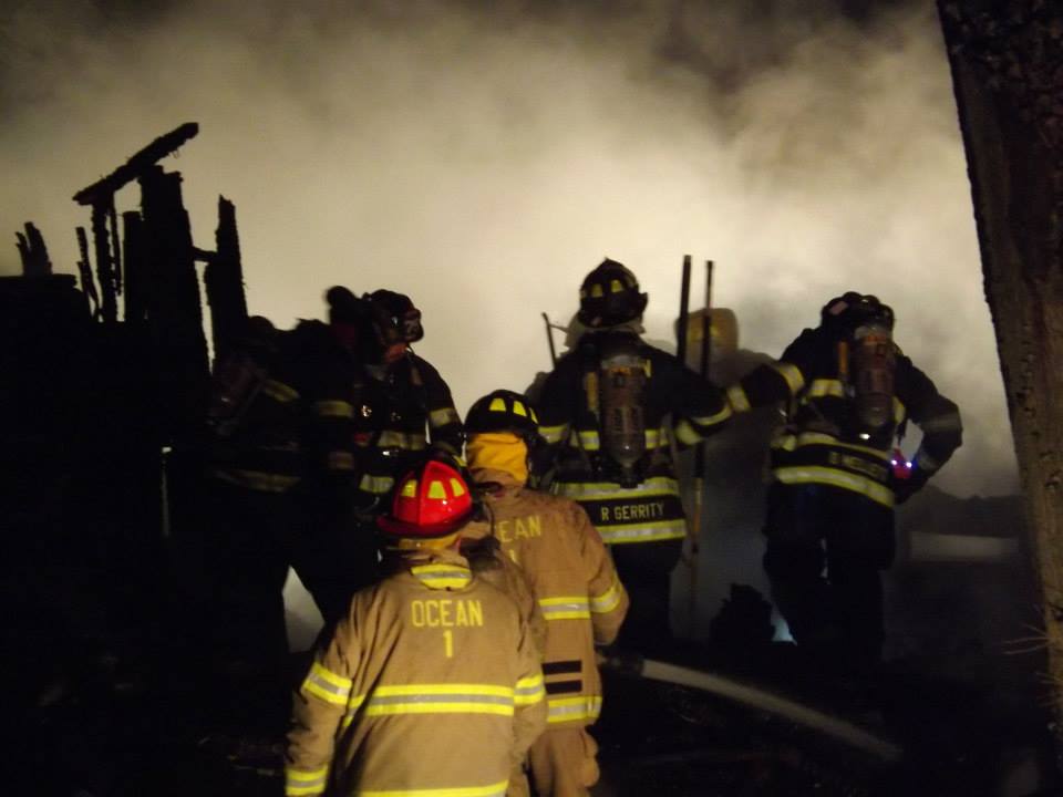 11034178_961693623848478_5052918573370730303_n Firefighters on the scene of a gas explosion in Point Beach early Monday morning. (Photo: Jerry Meaney)