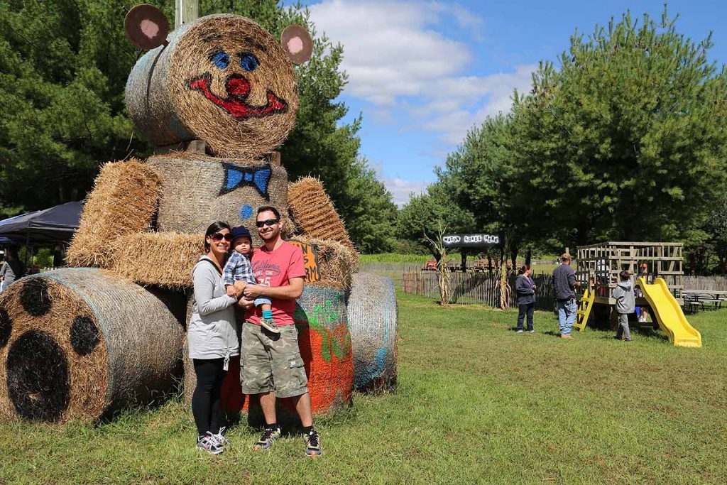 20130914-septemberfest-344-1200 Steve and Karlee Calamito at Septemberfest in Medford, N.J. (Natavan Werbock/for Newsworks)