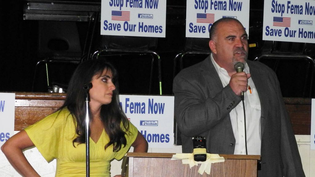 20130929-092813_kasismosquinn-1200 Margaret Quinn and George Kasimos at Saturday's rally in Toms River, N.J. (Tracey Samuelson/for NewsWorks)