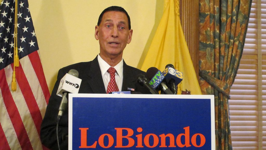  Republican Congressman Frank LoBiondo announcing he will seek re-election. (Phil Gregory/for NewsWorks) 