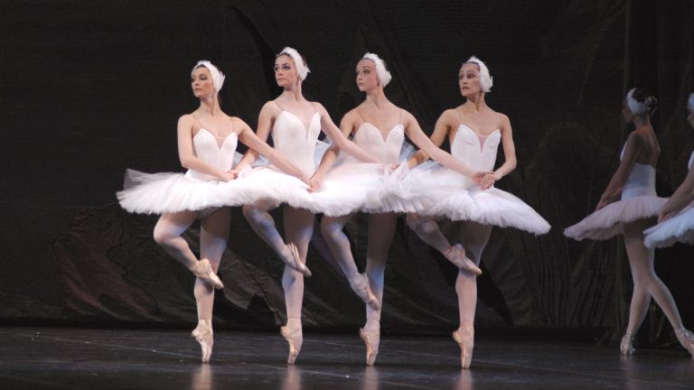  Russian National Ballet Theatre performing Swan Lake (Photo courtesy of Russian National Ballet Theatre) 