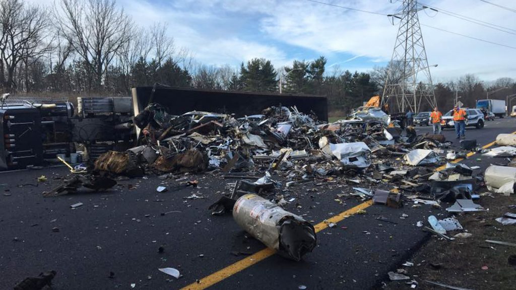 20160107-debris-1 (Photo courtesy of the NJ State Patrol)