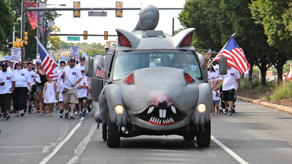 2lead ratmobile The ratmobile at the Labor Day union parade in Philadelphia. (Emma Lee/Newsworks)