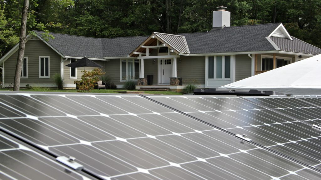 4solar panels Alice De Tiberge's ranch home in Pennington is powered by solar panels and and a system that stores excess energy as hydrogen for use when sunlight is weak. (Emma Lee/WHYY)