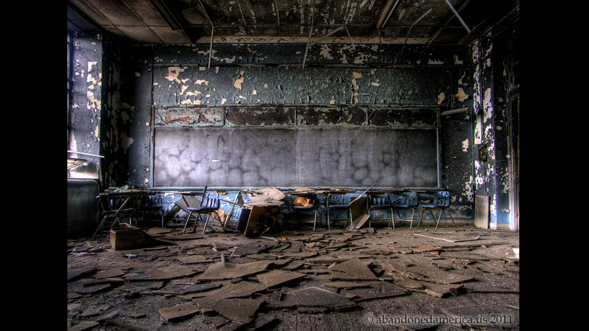  Julia De Burgos Bilingual Magnet Middle School in Philadelphia, Pa. was destroyed by a fire in 2011. (Image courtesy of Matthew Christopher) 