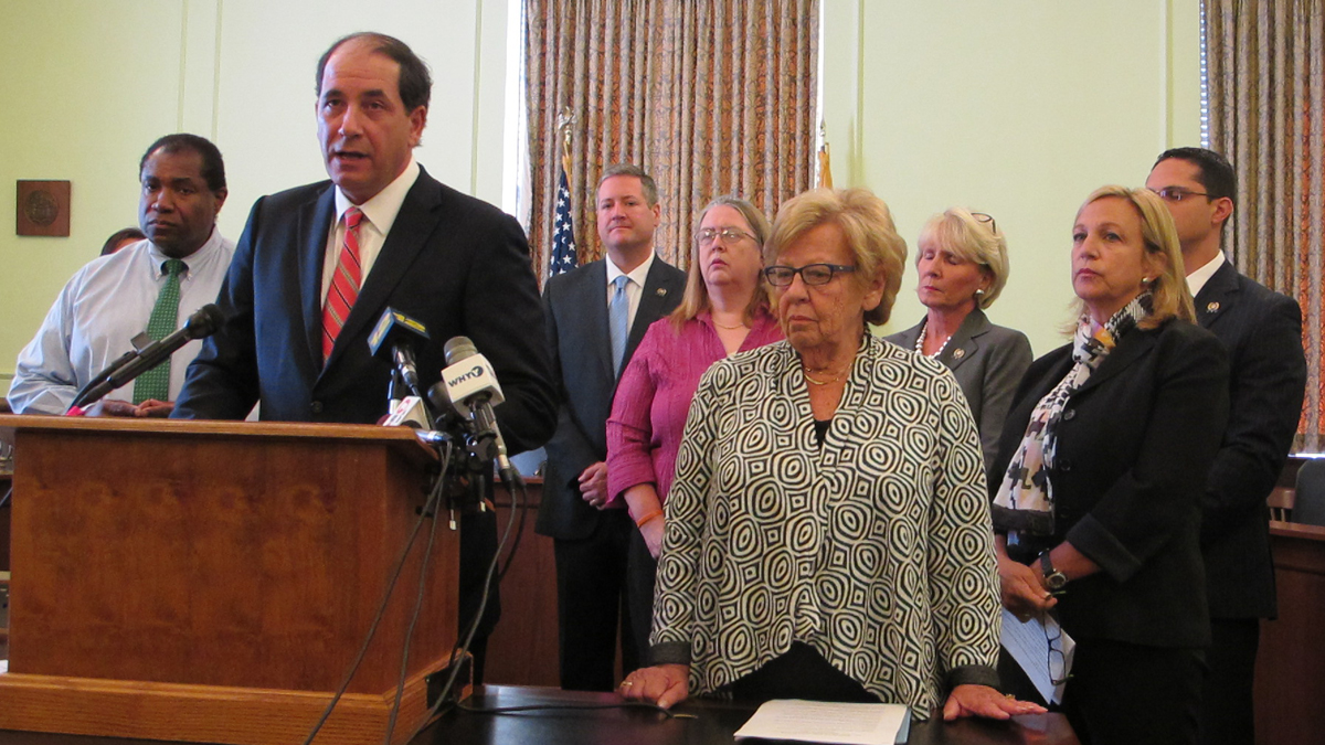  Lawmakers say they'll introduce legislation to tackle New Jersey's heroin and prescription drug-abuse epidemic. (Phil Gregory/WHYY) 