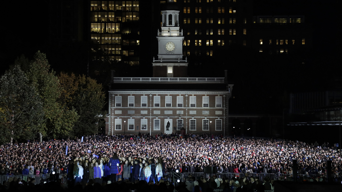 The crowd gathers in front of Independence Hall