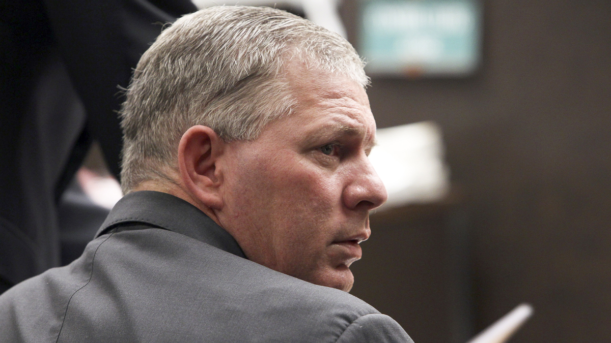  Former Philadelphia Phillies outfielder Lenny Dykstra is seen during his sentencing for grand theft auto in the San Fernando Valley section of Los Angeles on Monday, March 5, 2012. Dykstra was sentenced Monday to three years in state prison in a grand theft auto case. (Nick Ut/AP Photo) 