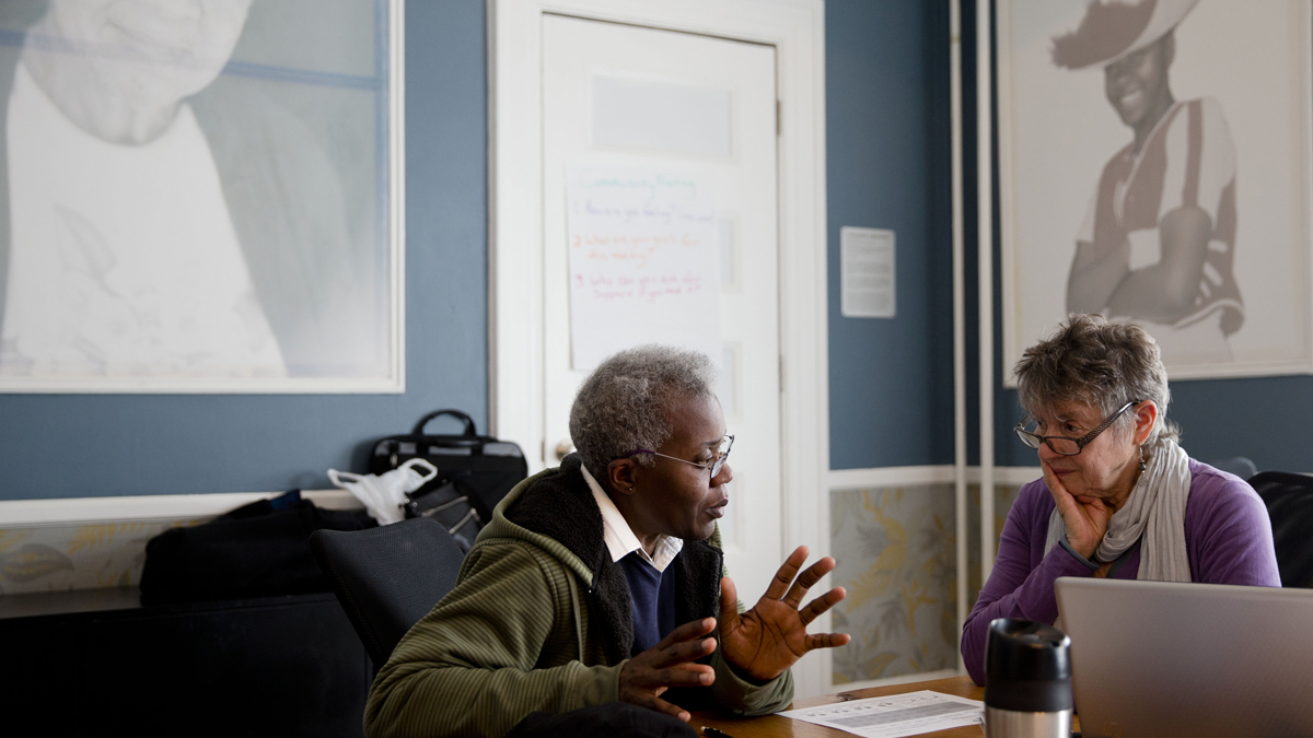  Shareda Green, left, meets with Barbara Bloomfield a volunteer with the Pennsylvania Health Access Network to begin the process of signing up for insurance under the Affordable Care Act, Monday, March 31, 2014, at Project HOME's St. Elizabeth’s Community and Wellness Center in Philadelphia. With the deadline just hours away to sign up for insurance in the first enrollment period under President Barack Obama’s signature health care law health care advocates in Pennsylvania were pushing Monday to get as many people as possible to sign up. (Matt Rourke/AP Photo) 