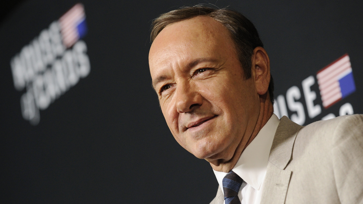  Kevin Spacey arrives at a special screening for season 2 of 