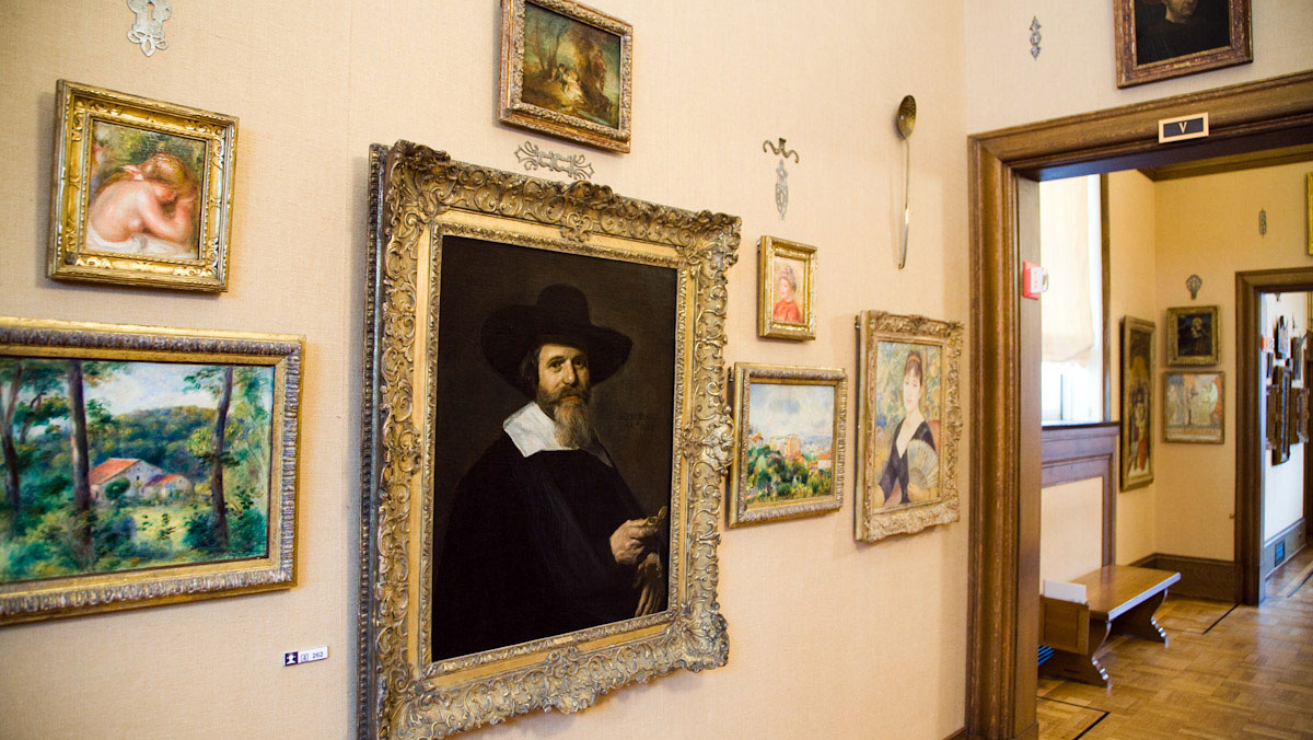  The Barnes Foundation (pictured) and the National Constitution Center are two of the museums accepting the passes (NewsWorks Photo, file) 