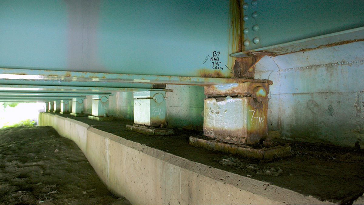  The Schuylkil Expressway's overpass at the end of Waverly Rd. The superstructure was inspected and rated at 4, Structurally Deficient. (Nathaniel Hamilton/for NewsWorks) 
