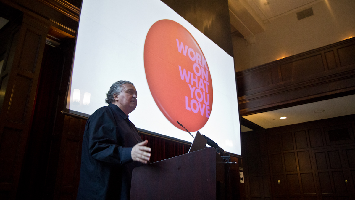 Designer Bruce Mau speaks to Penn design students about important principles he’s identified over his career. (Kimberly Paynter/WHYY)
