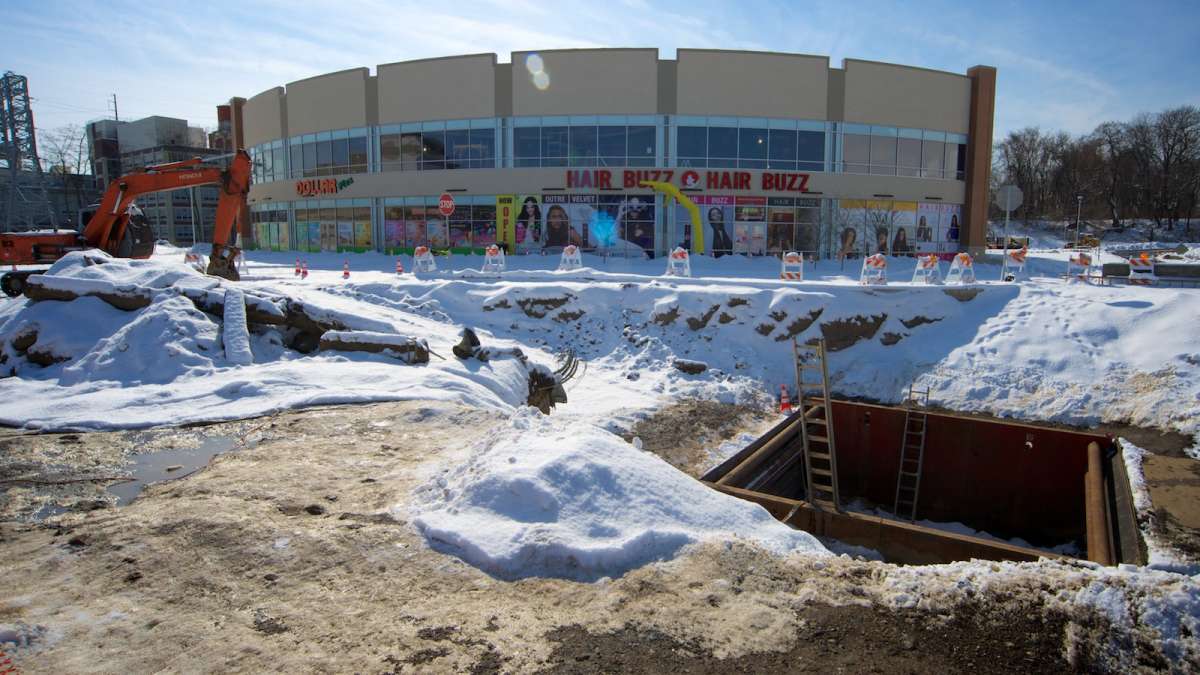  The owners of Dollar Plus and Hair Buzz say they continue to feel the negative business impact of the water-main break. (Bas Slabbers/for NewsWorks) 