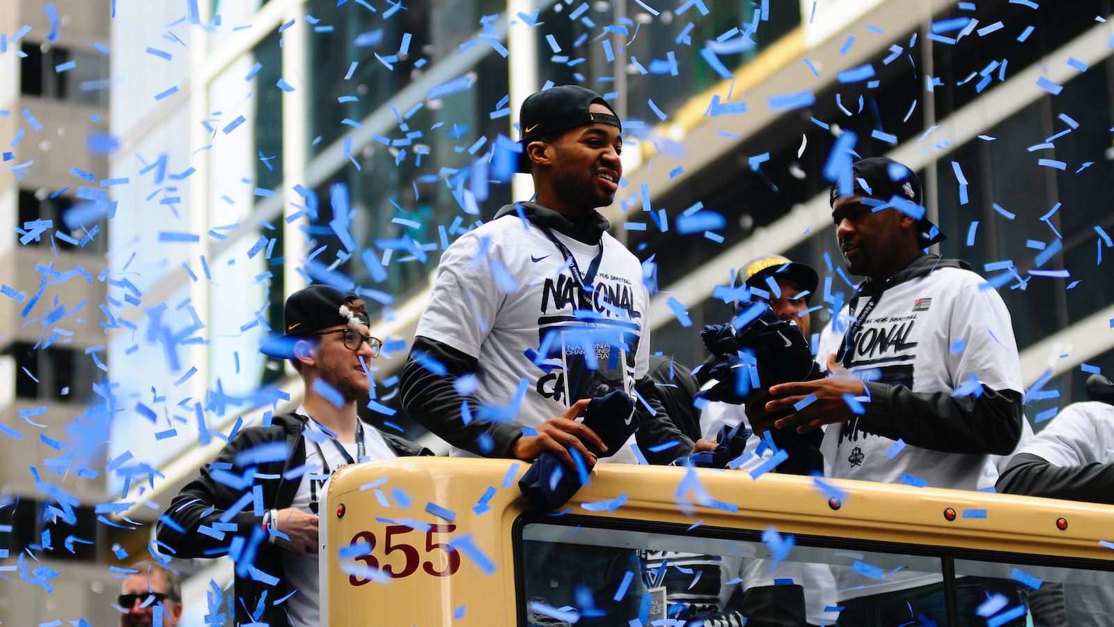 Villanova Wildcats NCAA Champions are celebrated during a Center City Philadelphia parade on Friday. (Bastiaan Slabbers/for NewsWorks)
