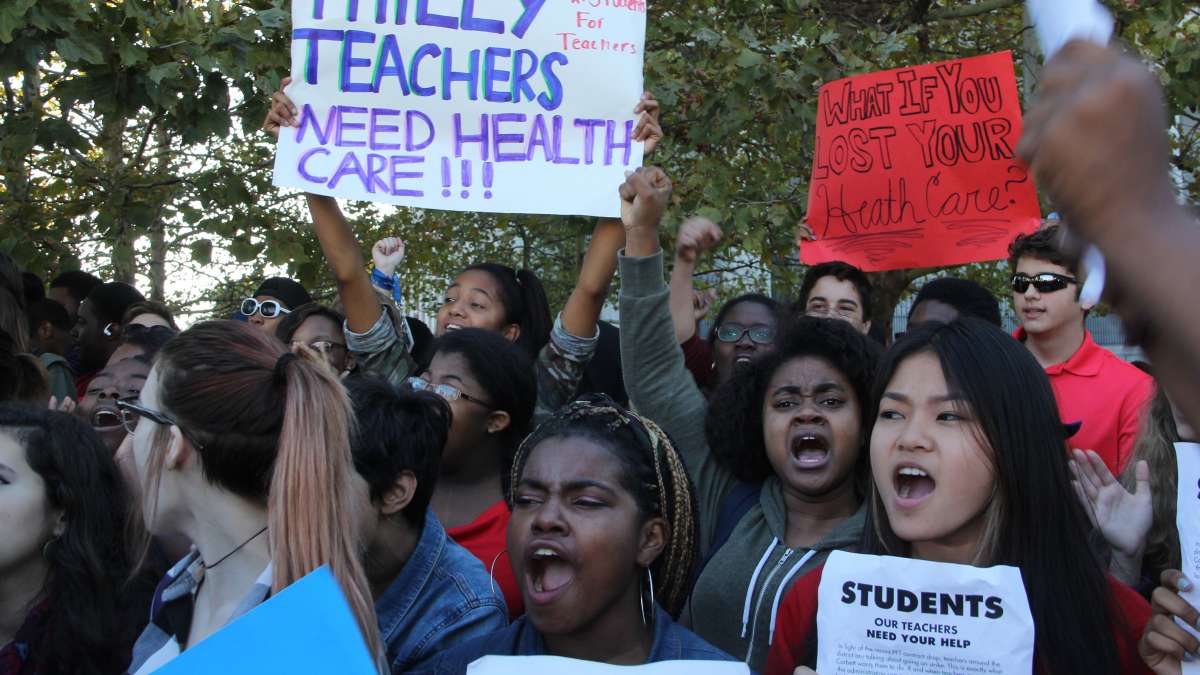  Students protested outside the Philadelphia High School for the Creative and Performing Arts on Oct. 8. (Emma Lee/WHYY) 
