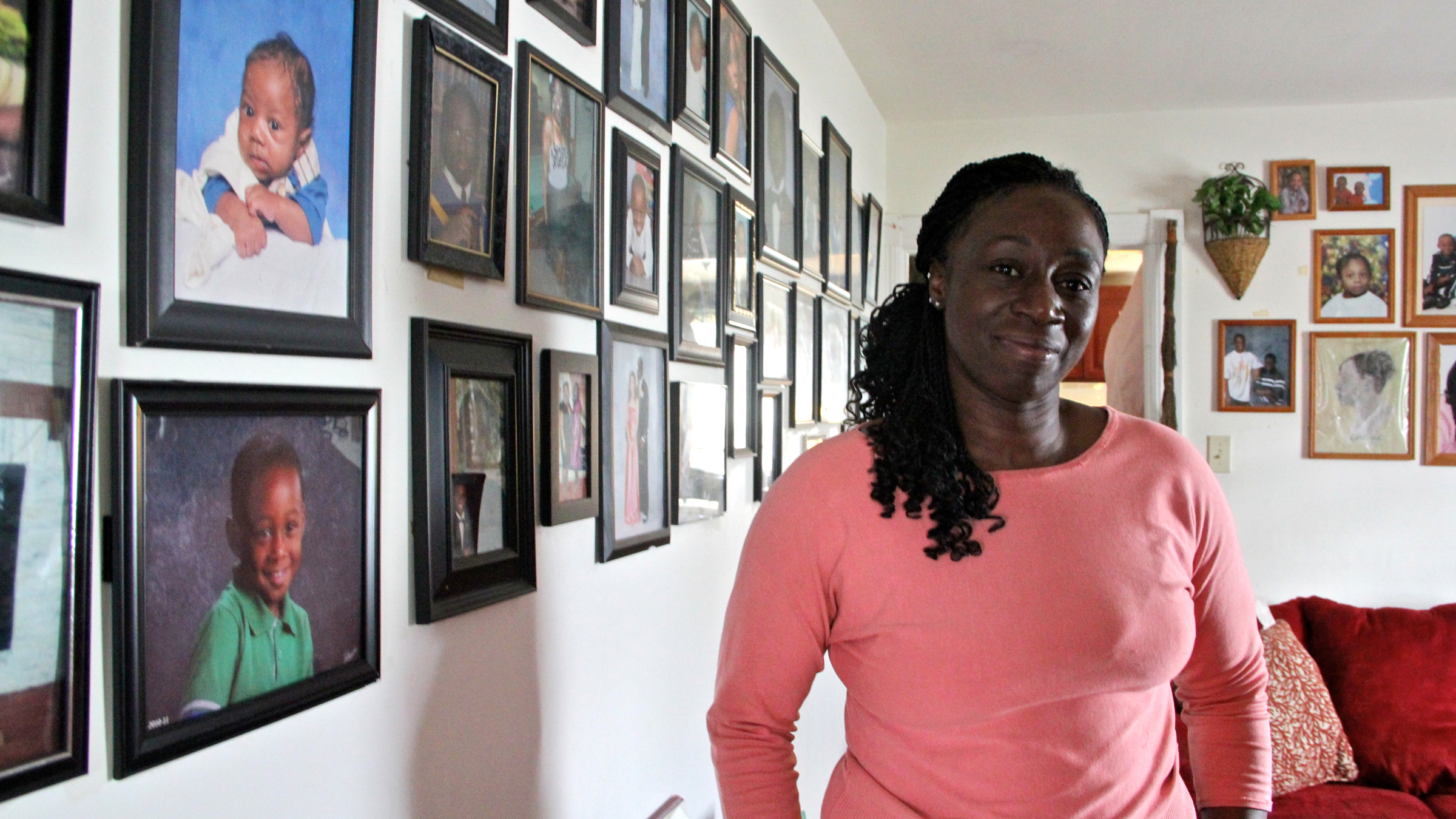  Cortina Faust used housing choice voucher money to move from Coatesville to Downingtown, where she found safer neighborhoods and better schools. (Emma Lee/WHYY) 