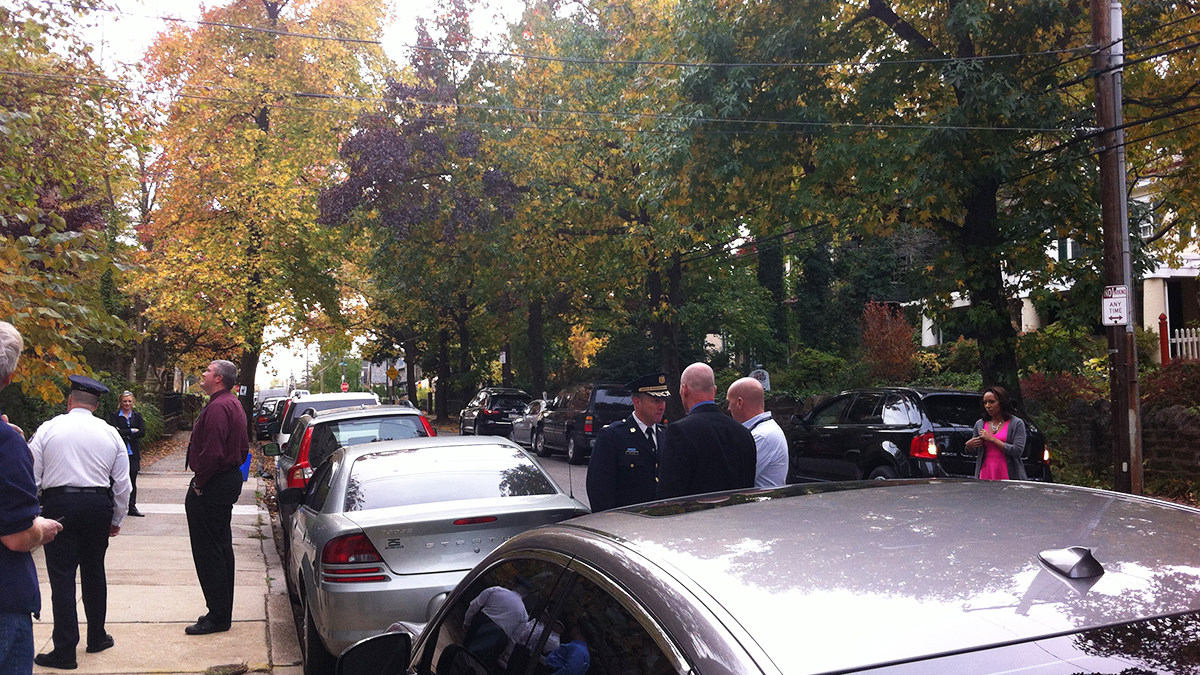  Philadelphia police brass and national media at the scene of the Carlesha Freeland-Gaither kidnapping on Tuesday, Nov. 4 (Solomon Jones / for Newsworks) 