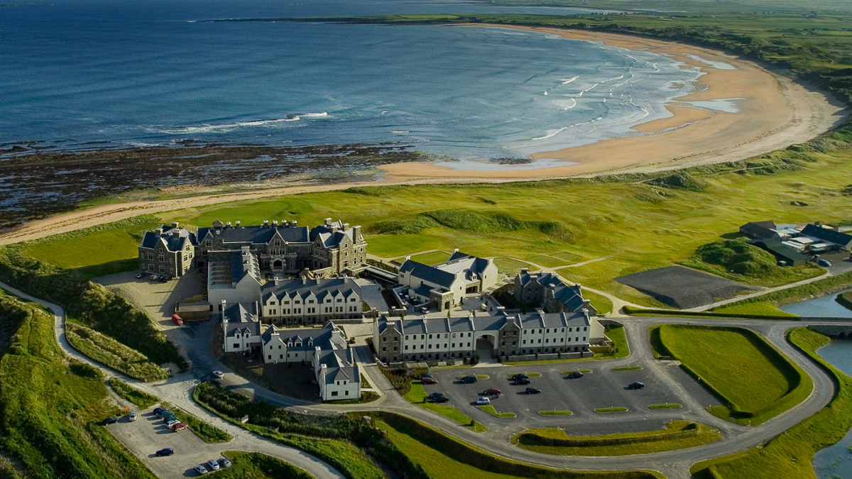 Trump International Golf Links and Hotel in Doonbeg