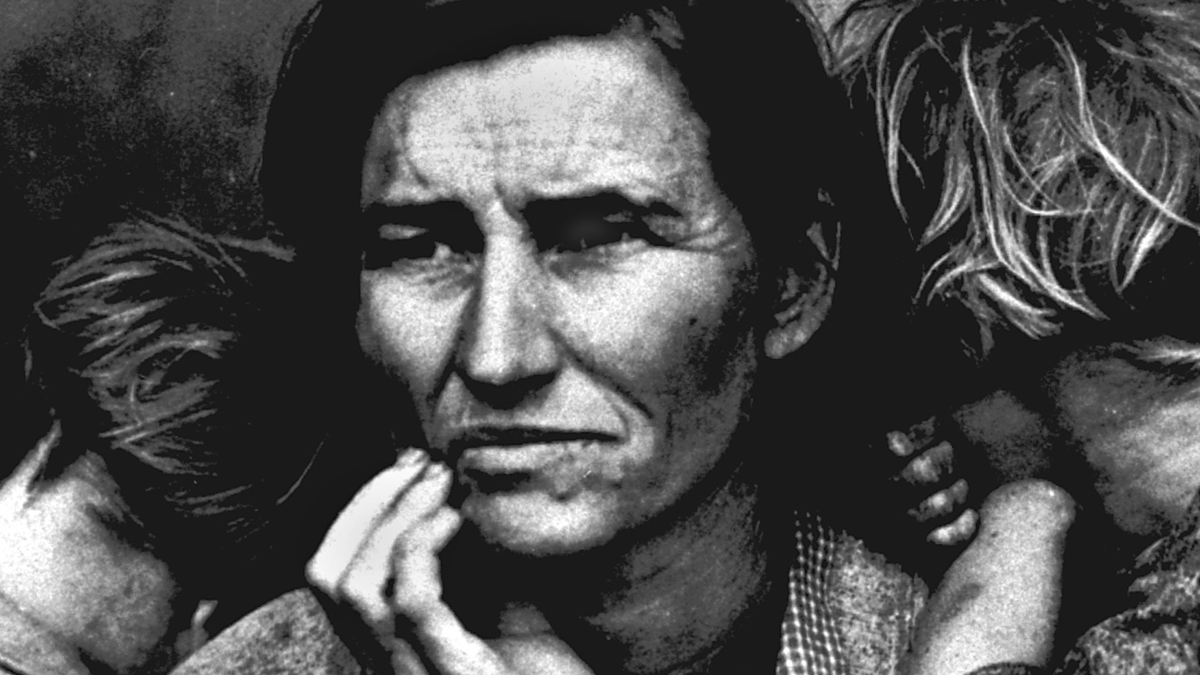  Florence Thompson, 32, and her children are photographed in a camp of destitute pea pickers in Nipomo, central California, during the Great Depression in 1936. (AP Photo/Dorothea Lange, file) 