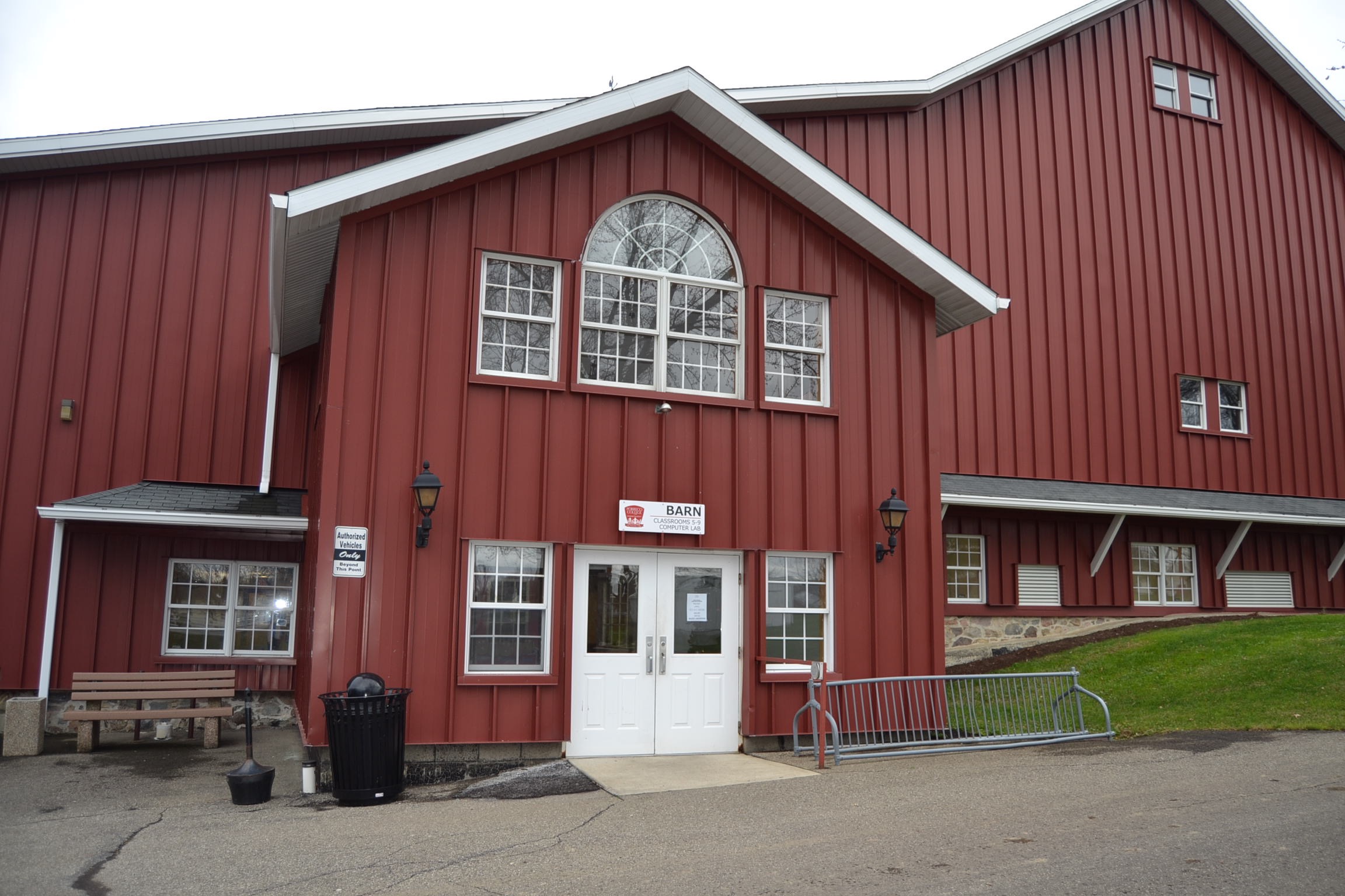  The barn is the center of student life at Porreco College, a working farm turned college campus as part of Edinboro University near Erie, Pa. (Eleanor Klibanoff/WPSU) 