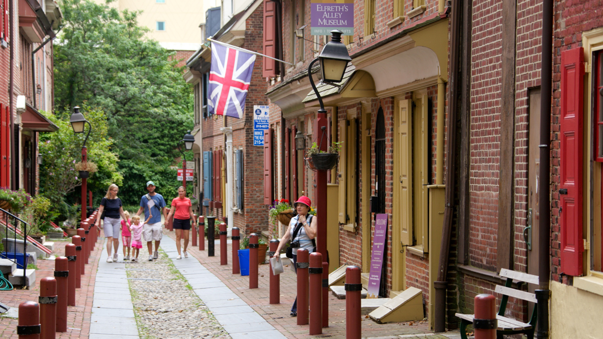  Elfreth's Alley is the oldest, continuously-inhabited residential street in America (Nathaniel Hamilton/for NewsWorks) 