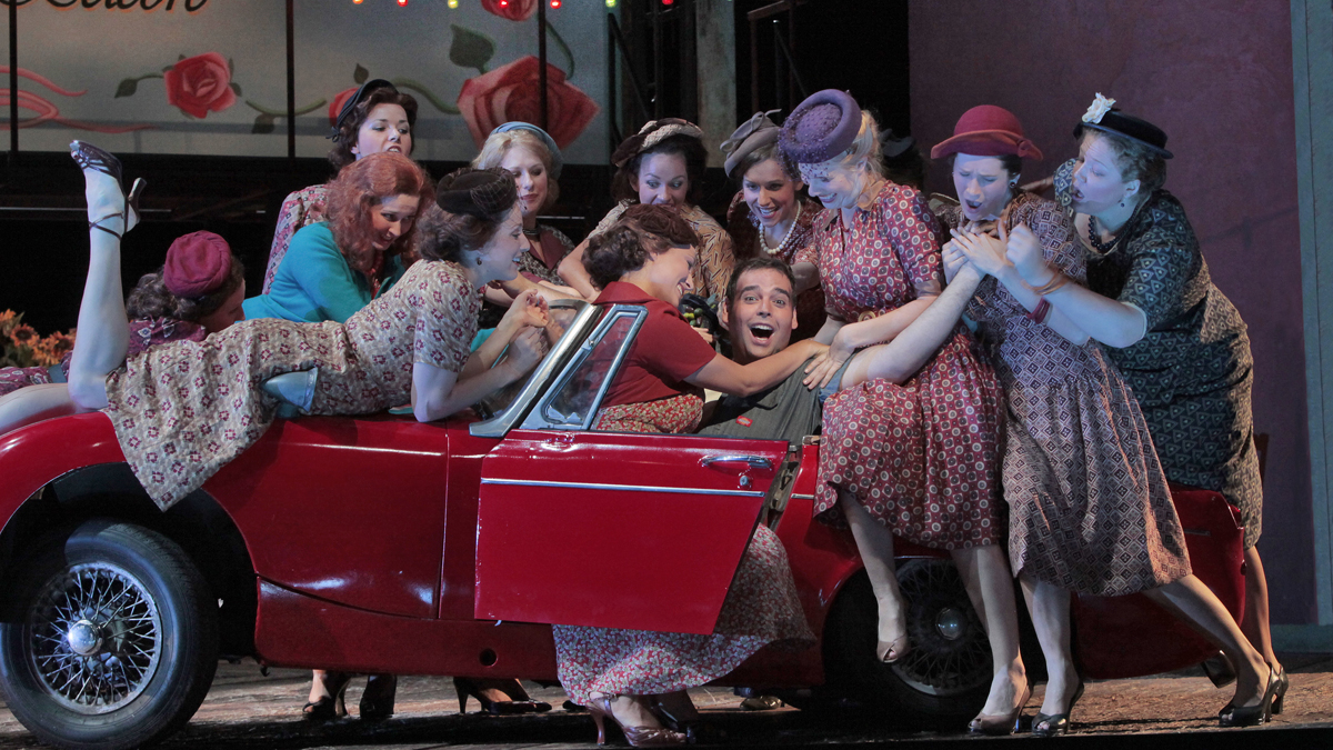 A reimagined version of Donizetti's bel canto comedy 
