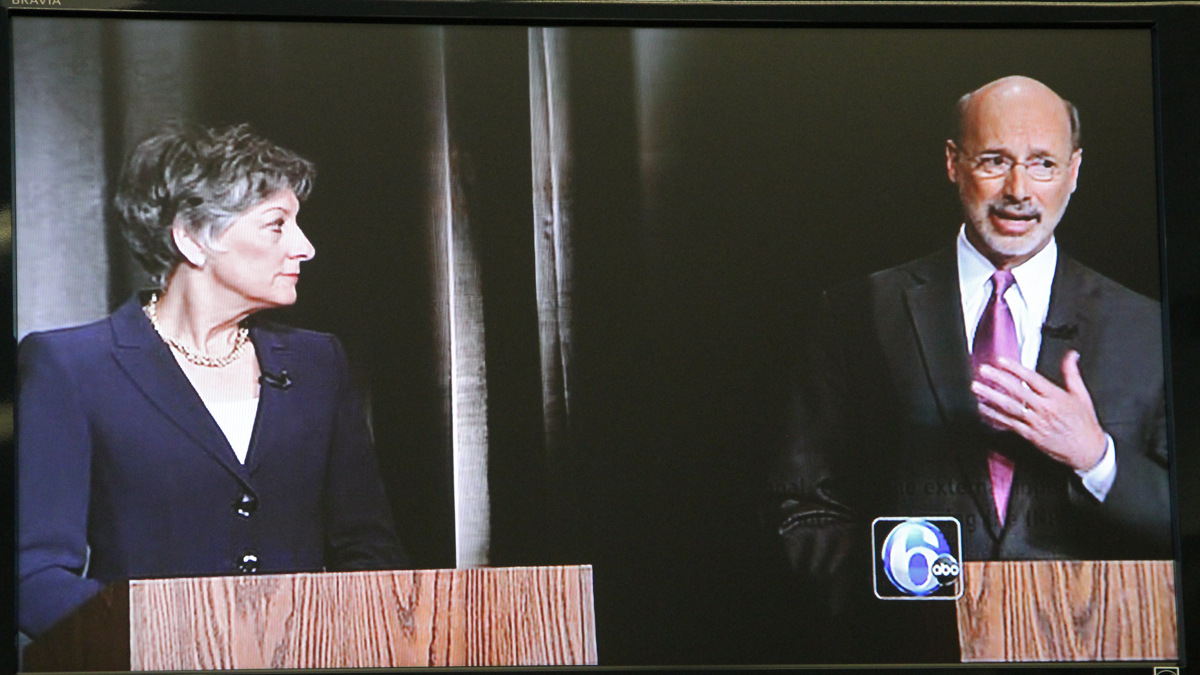  Democratic candidate for governor Tom Wolf squares off with Allyson Schwartz during a debate at Channel 6 in Philadelphia. (Emma Lee/for NewsWorks) 