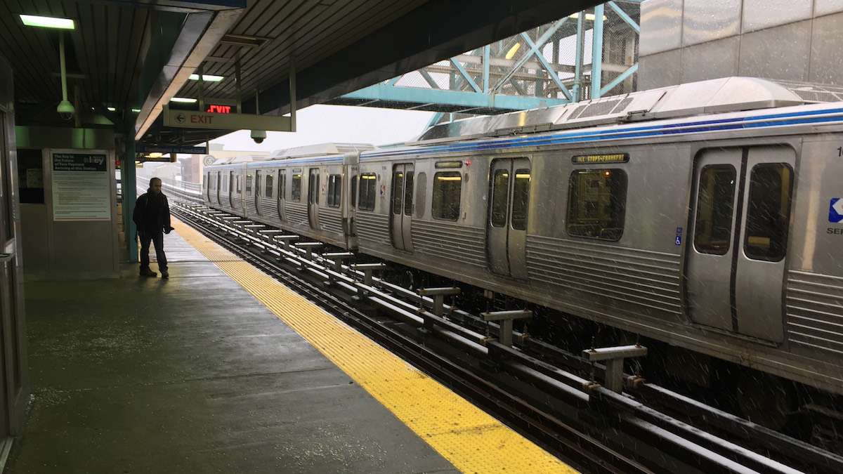 An empty platform at Girard Station on the Market-Frankford line this morning. (Joe Hernandez/WHYY)
