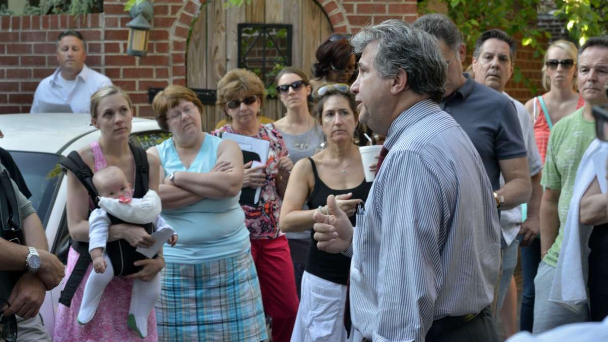  Sixty five residents of Penn St. and Midvale Ave. in East Falls are being asked to pick up the estimated bill of $450,000 to make the repairs of a retaining wall in their common alleyway. (Bas Slabbers/for NewsWorks) 
