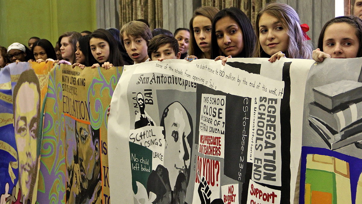 Students from six schools in New Jersey and Pennsylvania combined efforts to create a mural celebrating the 60th anniversary of the Brown v. Board of Education Supreme Court decision. (Emma Lee/for NewsWorks)