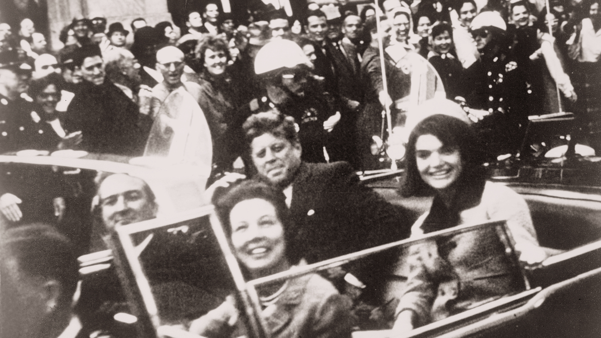  John F. Kennedy motorcade, Dallas, Texas, Nov. 22, 1963.  (Victor H. King/Library of Congress Prints and Photographs Division) 