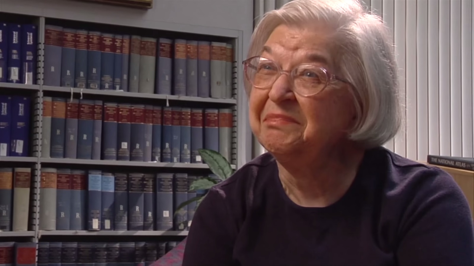 Chemist and entrepreneur Stephanie Kwolek. (Image courtesy of the Chemical Heritage Foundation)