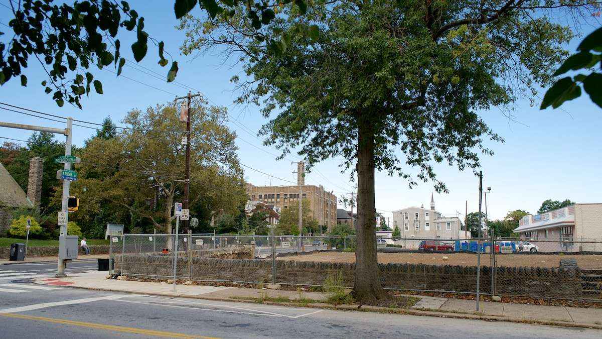  Wendy's wants to build a restaurant with a drive-thru at this intersection in Roxborough. (NewsWorks, file art) 