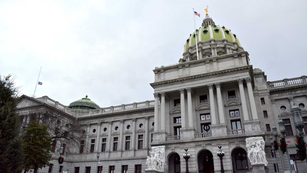 Pennsylvania Capitol in Harrisburg (Kevin McCorry/WHYY)