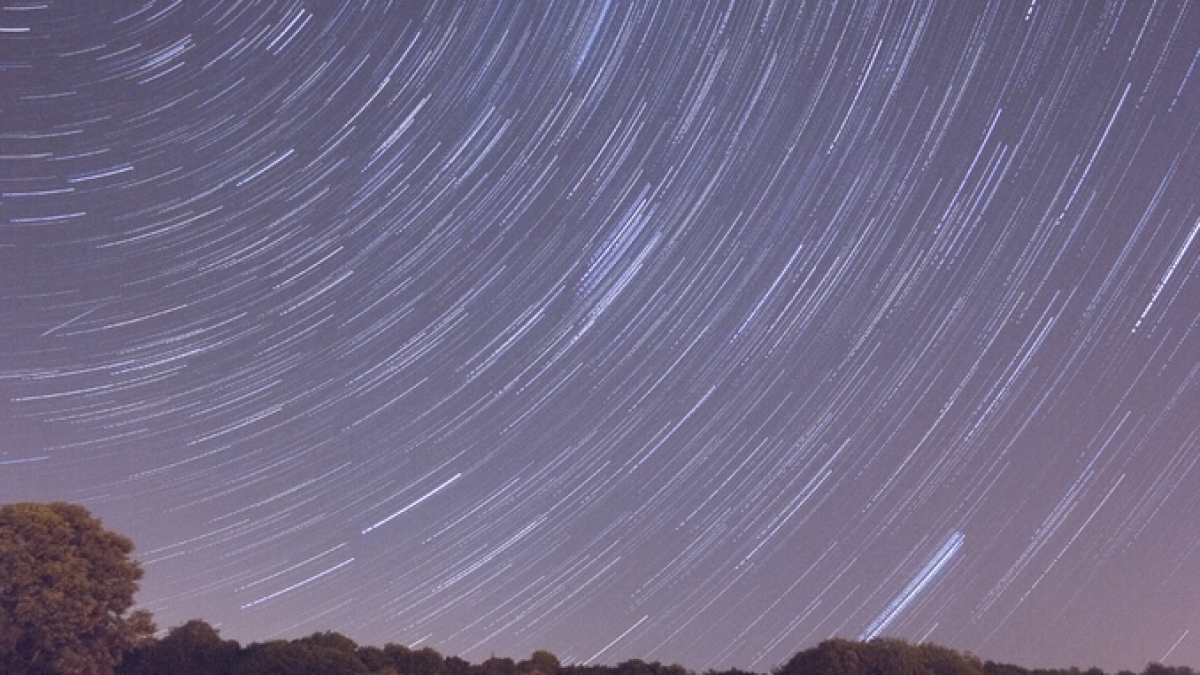  A layered image of Perseid meteors on August 13, 2010. (Photo: Dominic Alves via Flickr) 