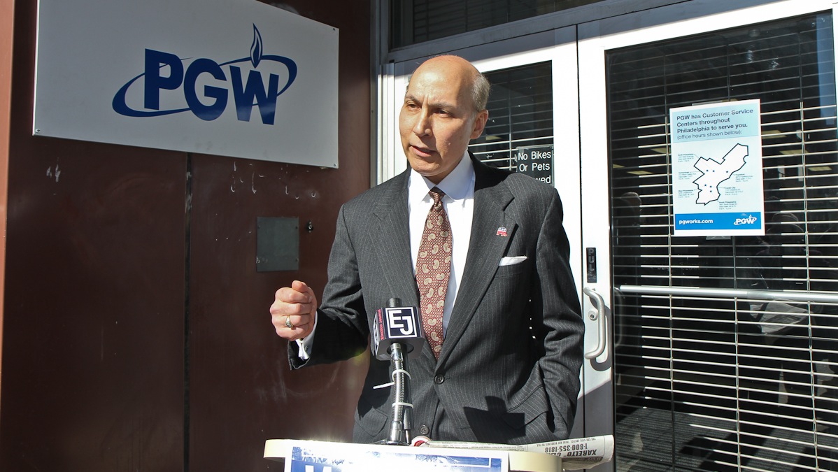  Longtime ward leader and Philadelphia attorney Matt Wolfe launches his campaign for an at-large spot on City Council.(Kimberly Paynter/WHYY) 