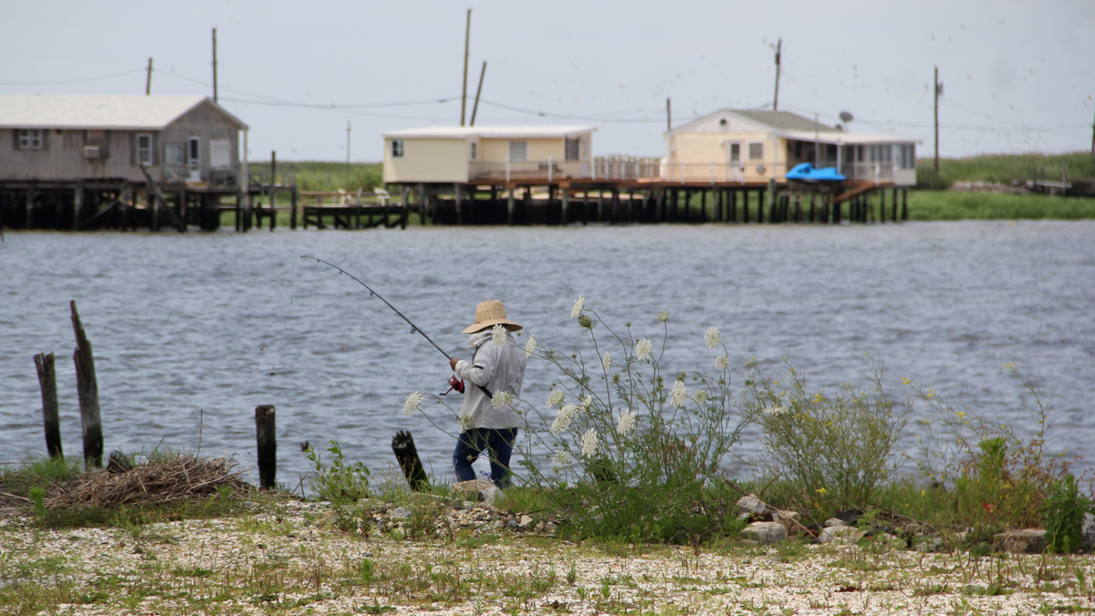  For New Jersey's bay shore residents, a way of life is coming to an end. Some are leaving reluctantly. Others vow to stay and fight the rising tide. (Emma Lee/WHYY) 