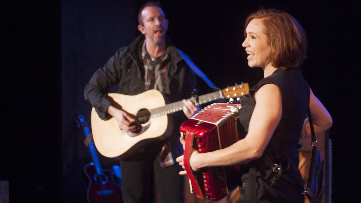  Charlie DelMarcelle and Liz Filios in Inis Nua Theatre Company's production of 'Midsummer [a play with songs]' (Photo courtesy of Katie Reing) 