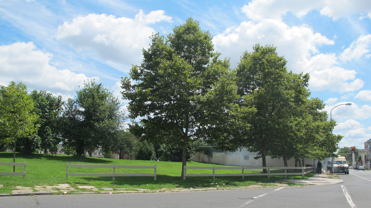 A Save-A-Lot grocery store will be built on a vacant lot a Ridge Avenue and Jefferson Street in the Sharswood section of North Philadelphia. The project is part of a $500 million neighborhood transformation plan. (Ashley Hahn for PlanPhilly)