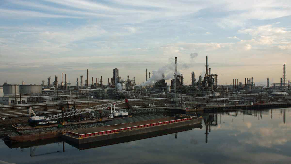 Philadelphia Energy Solutions' Point Breeze refinery along the Schuylkill River in Philadelphia. (Kellie McGinn/Philadelphia Energy Solutions)  