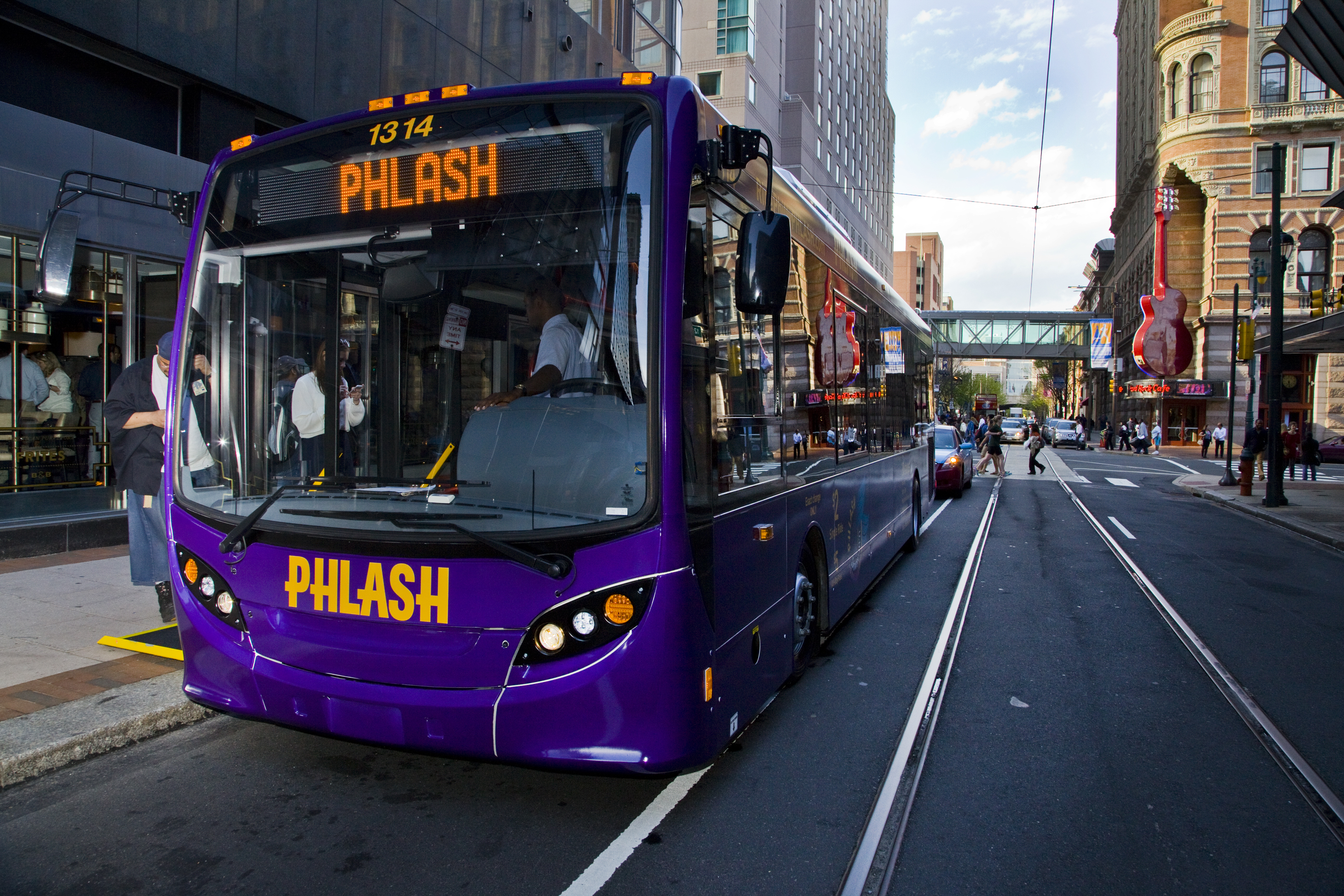 The Philadelphia Phlash bus. (Tom MacDonald/WHYY) 