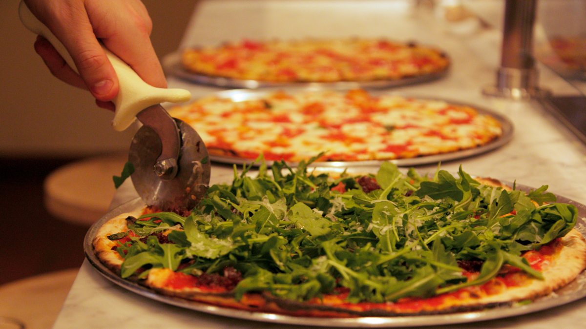  Nomad Roman’s arugula and prosciutto, and margherita pizzas (Nathaniel Hamilton/for NewsWorks) 