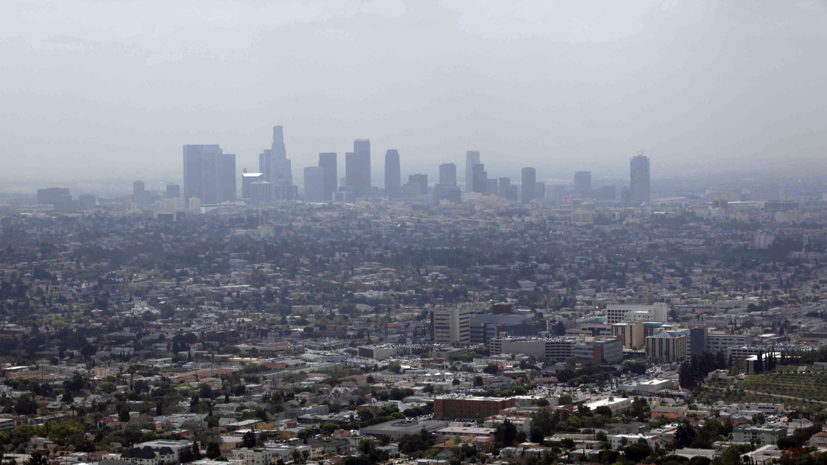 Smog covers downtown Los Angeles in this 2009 file photo. (AP Photo/Nick Ut) 
