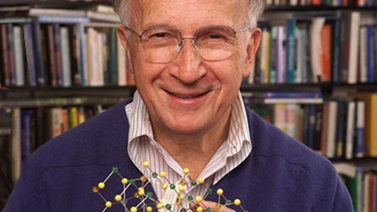 Roald Hoffmann (Image courtesy of Xtreambar/Wikimedia Commons)