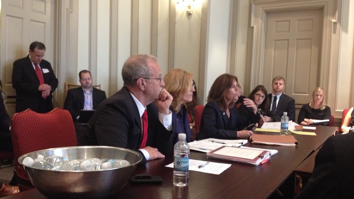  DSHS Secretary Lewis Schiliro, DHSS Secretary Rita Landgraf and State Prosecutor Kathleen Jennings brief lawmakers on the Medical Examiner's office investigation (Shana O'Malley/for NewsWorks)  