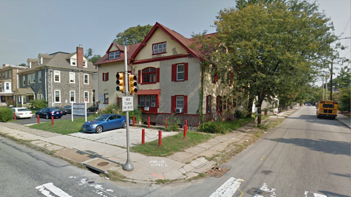  This early 20th century house and mid-century addition used for doctors' offices have been razed by GSFS. (Image courtesy of Google Maps)  