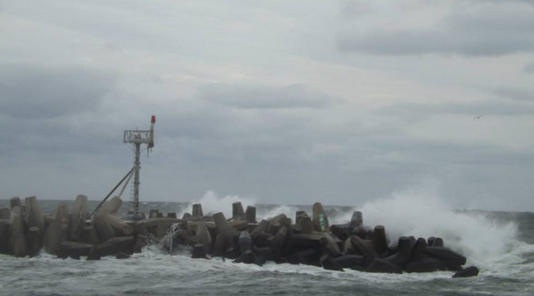  Manasquan Inlet Wednesday morning. (Photo: Jerry Meaney/Barnegat Bay Island, NJ via Facebook) 